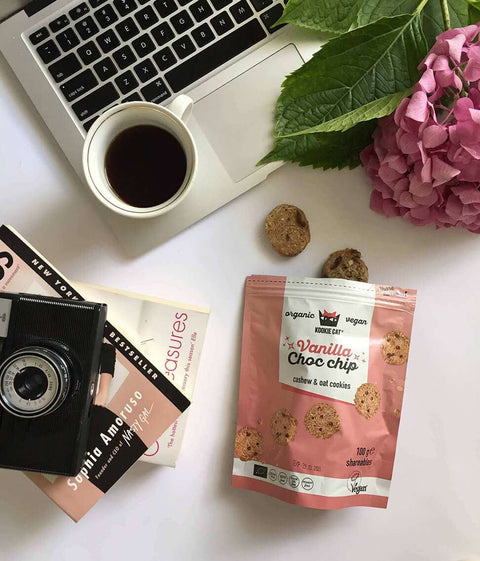 Organic Shareables Vanilla Choc Chip Mini piškotki